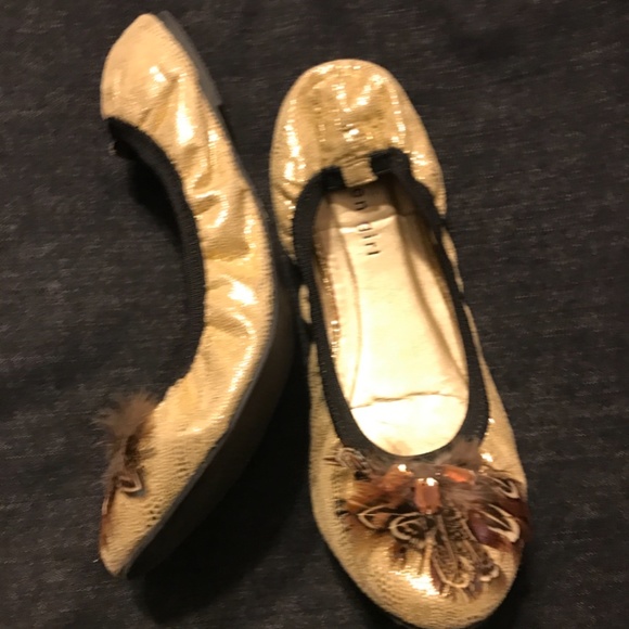 Shoes - Picture 3 of 3